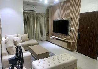 Luxury 3BR Apartment, 10 Min to the Beach - 1
