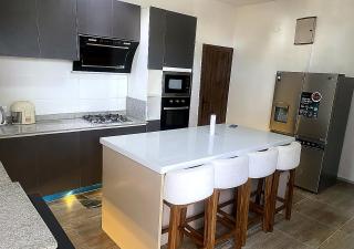 Luxury 3BR Apartment, 10 Min to the Beach - 3