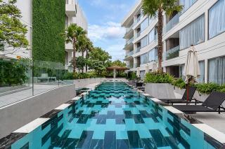 Pool view apartment next to Boat Avenue - 1
