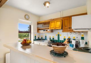 Glynsk Pier Cottage - 9