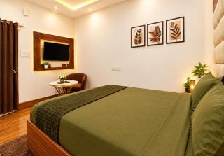 Hotel Madhurkunj Homestay - 1