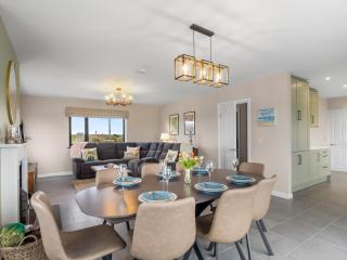 Lakeview House - 3