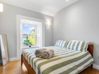 Market Street Apartment, Clifden - 6