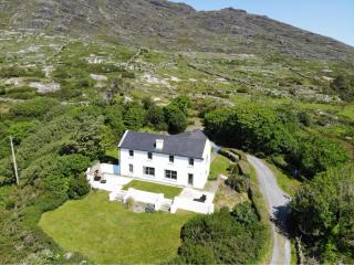 Mara House - Roundstone - 0