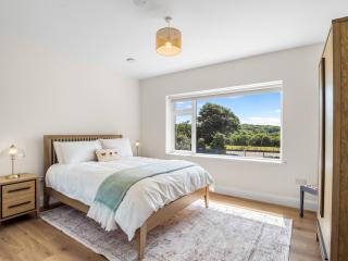 Owen Glen Cottage - 8
