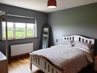 Hillside House - 8