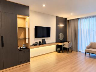 H Hotel & Apartments - 6