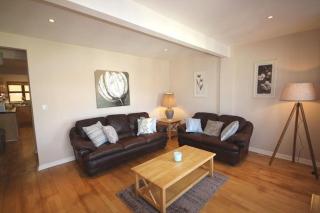 2 Clifden Court - 2