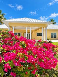 Sprat Bay Luxury Villa - Private Beach and Pool - 2