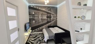 Cozy Home Apartment - 5