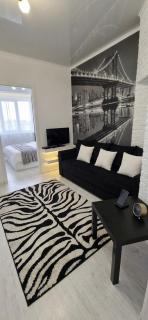 Cozy Home Apartment - 8