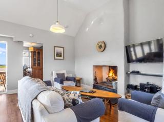 Paddy Carrolls Cottage - 3