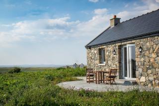 Paddy Carrolls Cottage - 4