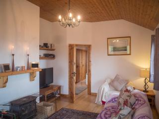 Errislannan Stone Cottage - 2