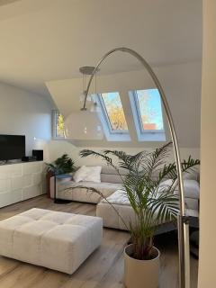 Exklusiv ausgestattete Wohnung mit Arbeitszimmer nähe Messe Hannover - 1