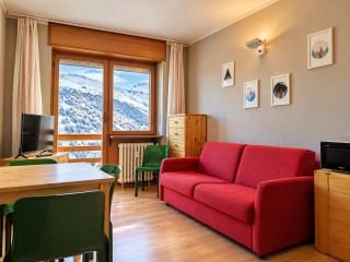 Hostdomus - Color Apartment - 1