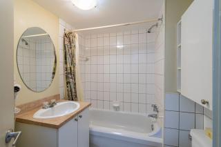 1BR Beaupré Condo Pool, Hot Tub, Arcade Sleep 4 - 3