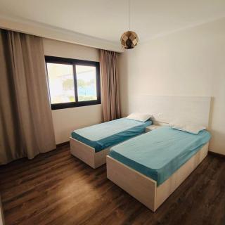 Sea View 2BR Apartment with Pool & Private Beach - 4