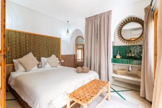 Beautiful 4-Bedroom Private Riad with Small Pool & Free Breakfast - 8