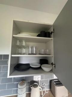 Bright 2 Bed Flat Oakley - 7