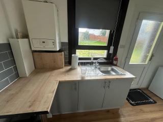 Bright 2 Bed Flat Oakley - 6