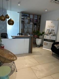 Modern 1-Bedroom Apartment At Tribute House - 2