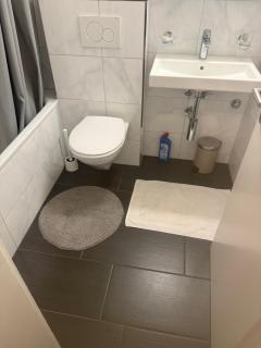 Private Room in Shared Apartment - 1