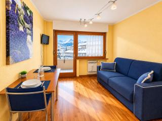 Hostdomus - City Center Apartment - 0