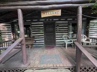 Black Bear Hideaway Cabin #6 - 6