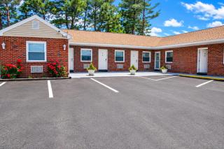 The Lancaster Motel By OYO Ronks near Paradise - 6