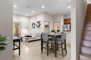 Stay Near Barton and SoCo Chic S ATX Home w Garage 3BR 2.5BA by Austin Vacay - 4
