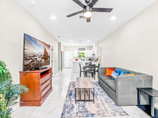 Hummingbird Haven 17 - Renovated Townhome near DHR - Pharr - 8