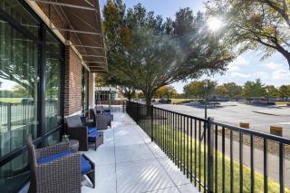 Hampton Inn & Suites Keller Town Center - 7