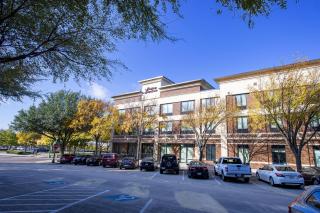 Hampton Inn & Suites Keller Town Center - 3