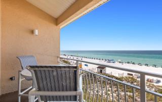 Stunning third-floor condo with balcony washer&dryer & pool - 8