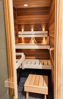 Luxury Meets Nature - Sauna and Near Airport - 1