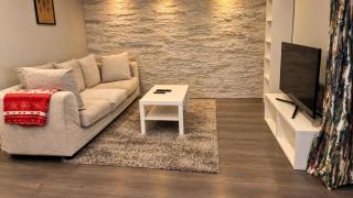 Luxury Meets Nature - Sauna and Near Airport - 8