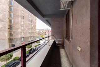 North Avenue Apartments - 8