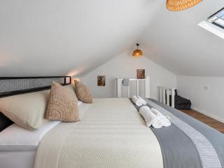Luton Airport 2 Bed Flat | Families & Contractors - 8