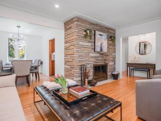 Old Town Family Single Level Home Family and Pet Friendly - 7