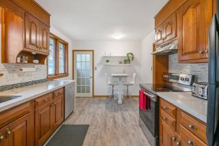 Old Town Family Single Level Home Family and Pet Friendly - 5