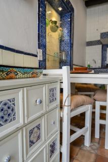 Pet-Friendly Historic Querétaro Home 4 Ensuites - 4