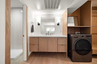 Modern Stay Near Downtown Houston - 4