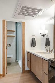 Modern Stay Near Downtown Houston - 2