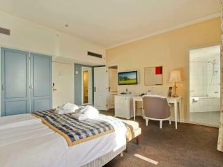 Varenda Palave Hotel - 0