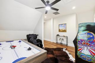 Exclusive Bourbon Trail Home with Hot tub & Sauna - 8
