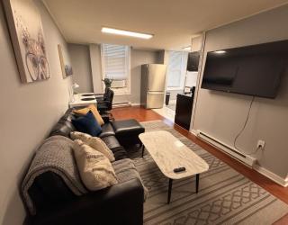 Redwood loft at Park Place King bed walk in closet fast WIFI and free coffee - 7