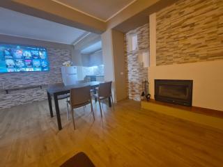 Queen House - 8