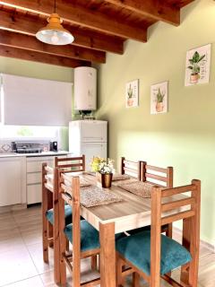 Duplex familiar con pileta en zona parque - 1