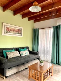 Duplex familiar con pileta en zona parque - 2